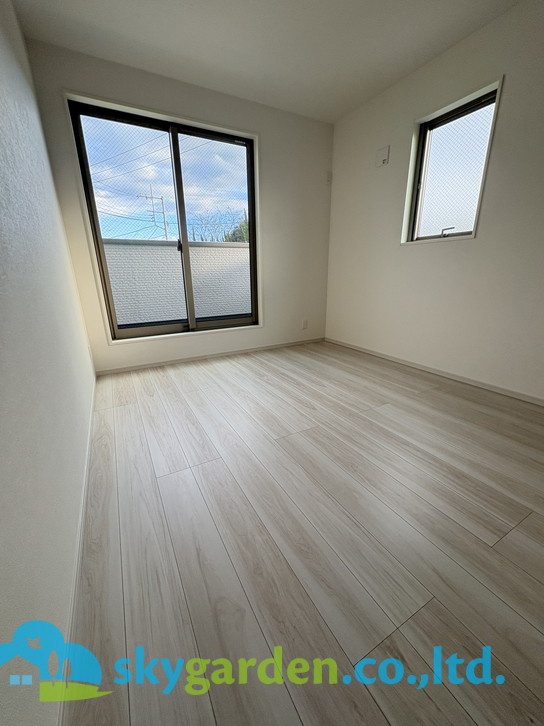 茅ヶ崎市南湖4期　新築戸建　全2棟2号棟の洋室