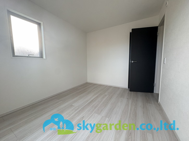 茅ヶ崎市南湖4期　新築戸建　全2棟2号棟の洋室