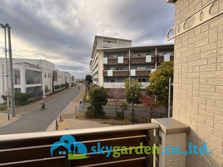 茅ヶ崎市南湖4期　新築戸建　全2棟2号棟のバルコニー