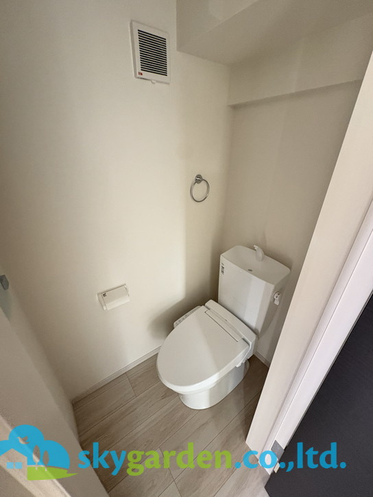 茅ヶ崎市南湖4期　新築戸建　全2棟2号棟のトイレ