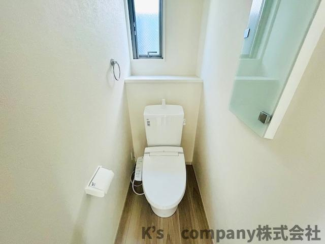 ◎茅ヶ崎市南湖5丁目　新築戸建　2号棟◎のトイレ|白を基調とした清潔感のあるトイレ◇