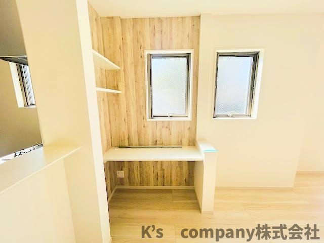 ◎茅ヶ崎市南湖5丁目　新築戸建　2号棟◎のその他|キッチン側にはフリースペース♪お子様のお勉強スペースなどに♪