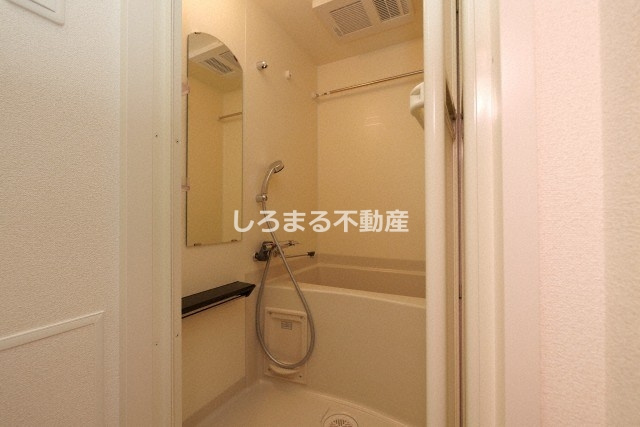 プレサンスOSAKA東中本エシデルの浴室