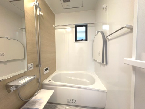 西宮市小曽根の浴室