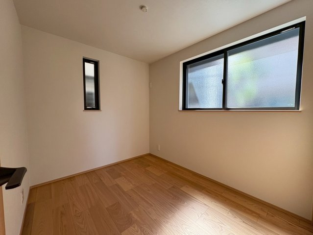 西宮市小曽根の洋室