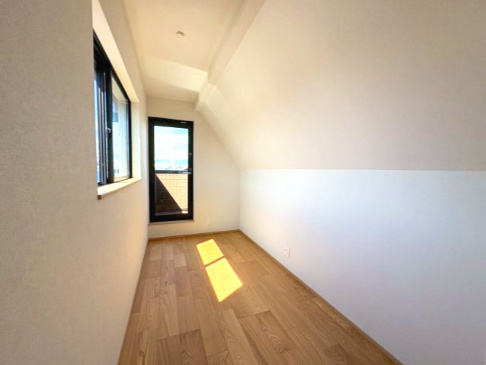 西宮市小曽根の洋室