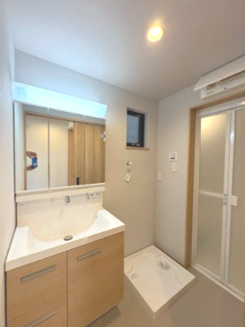 西宮市小曽根の独立洗面台