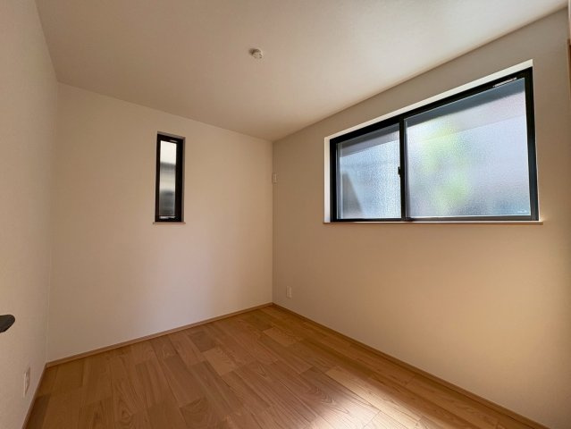 西宮市小曽根の洋室