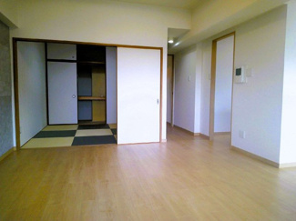 【居間・リビング】 | プライムコート高槻総持寺