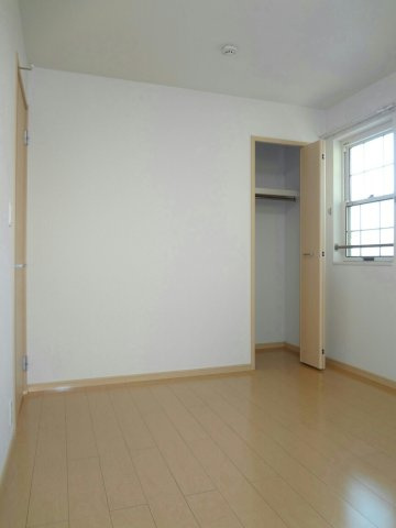 熊本市中央区黒髪４丁目のアパートの洋室