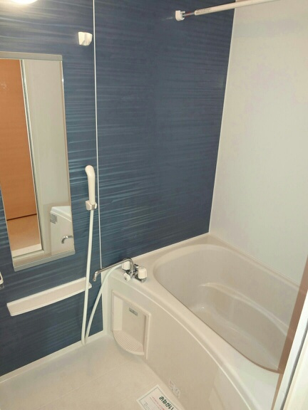 熊本市中央区黒髪４丁目のアパートの浴室