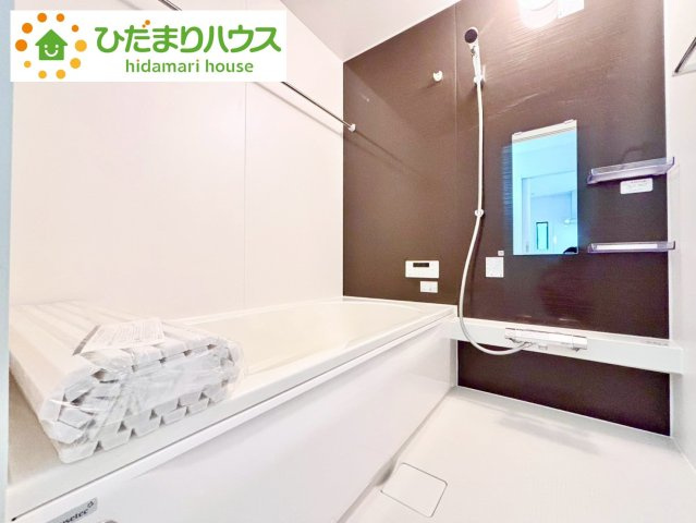 流山市東深井15期　新築戸建　1号棟の浴室|ゆったり浸かれる広々バスルーム♪お子様とも一緒に入れます(^^)/							
