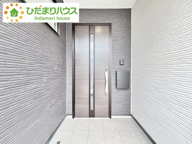 流山市東深井15期　新築戸建　1号棟の玄関|雨や風から守ってくれる玄関ポーチ(^^♪