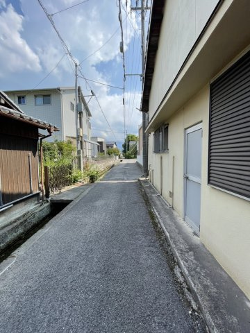 新須賀町1丁目の前面道路含む現地写真