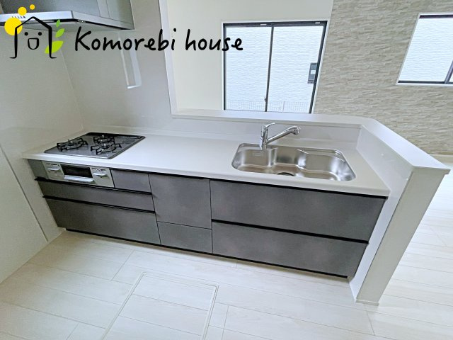 比企郡川島町中山　11期　新築一戸建て　グラファーレ　02のキッチン|キッチンでお料理をお楽しみください