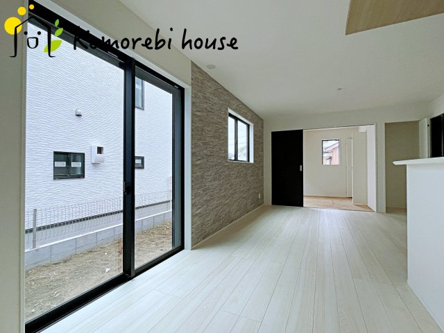 比企郡川島町中山　11期　新築一戸建て　グラファーレ　02の居間・リビング|居間です