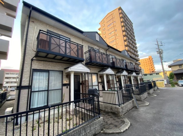 神田コーラスの外観