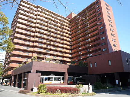 シャンボール広交の外観