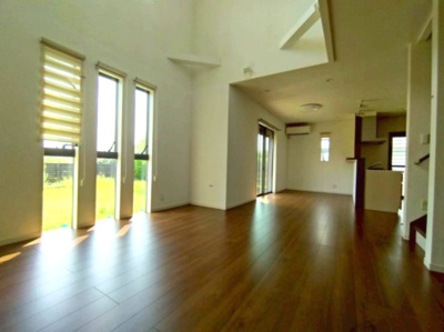 【居間・リビング】 | 西真上2丁目戸建