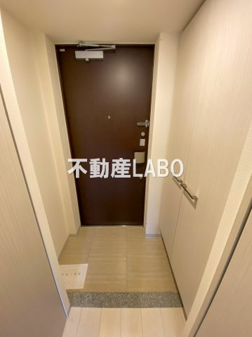 レジュールアッシュウエストレジス★仲介手数料無料物件★の玄関