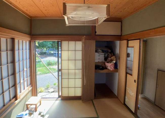 【ダイニング】 | ダイニングにはダイニングテーブルセットなどを置くことが多く、間取りにおいて「D」と略記されますが、食事を作るときの作業場として使用したり、朝食を食べたりするときだけに使われるケースも少なくありません。