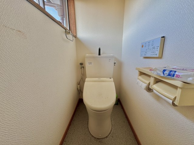 那珂市中台中古戸建のトイレ