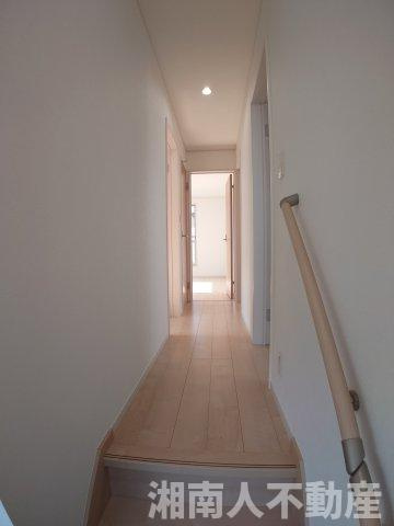 平塚市田村6丁目 中古戸建の玄関|きれいな玄関です