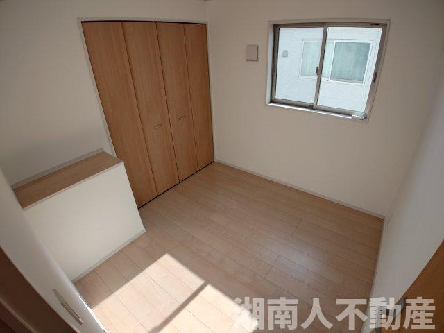 平塚市田村6丁目 中古戸建の洋室|コンパクトで使いやすい洋室です