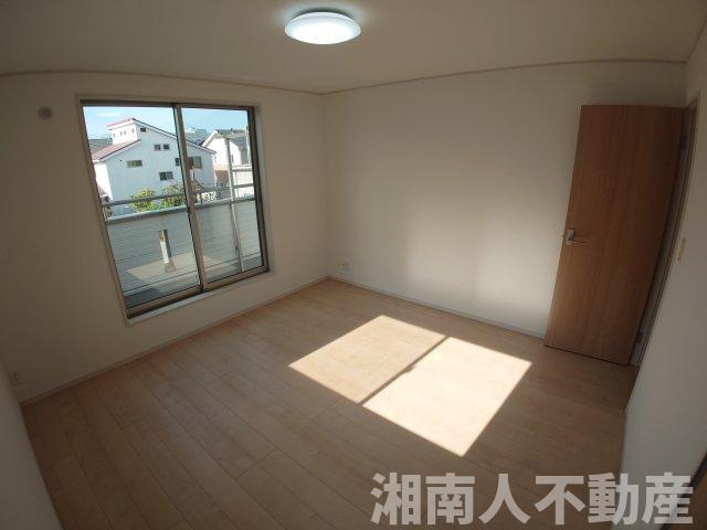 平塚市田村6丁目 中古戸建の洋室|ゆったりした洋室です