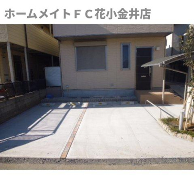 【駐車場】 | ＬＵＭＩＥＲＥ | 駐車場があるので、車を買う予定の方も安心です