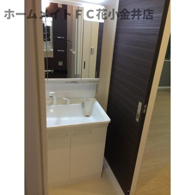 【洗面所】 | ＬＵＭＩＥＲＥ | 脱衣スペースもあります