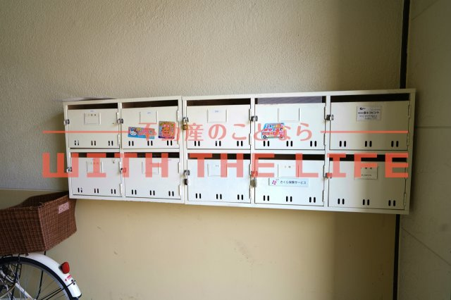 サンライズ通東町【キャッシュバック対象物件】の設備|清潔なエントランスです