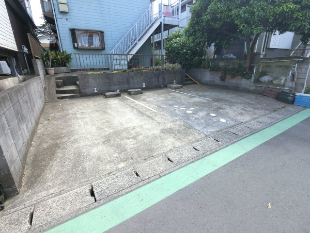 【駐車場】
