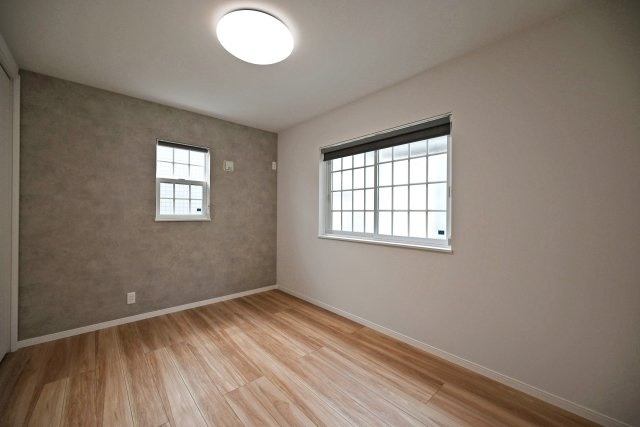 西宮市南甲子園3丁目新築未入居戸建│3SLDK+駐車2台可(車種制限有)の洋室|-洋室6帖(2F)-
