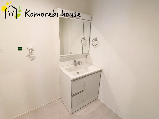 比企郡川島町中山　11期　新築一戸建て　グラファーレ　03の独立洗面台|11/25　撮影