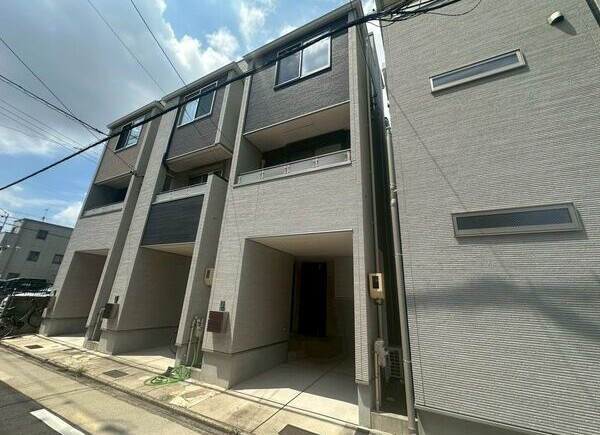 菊井１丁目戸建ての外観