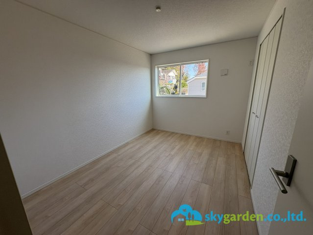 平塚市岡崎第23　新築戸建　全3棟2号棟の子供部屋