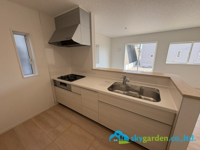 平塚市岡崎第23　新築戸建　全3棟2号棟のキッチン