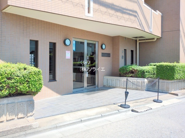 コスモ川越霞ヶ関のエントランス