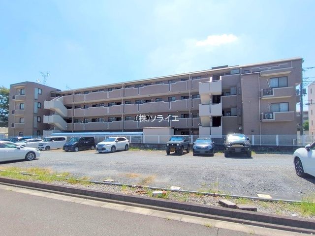 コスモ川越霞ヶ関の駐車場