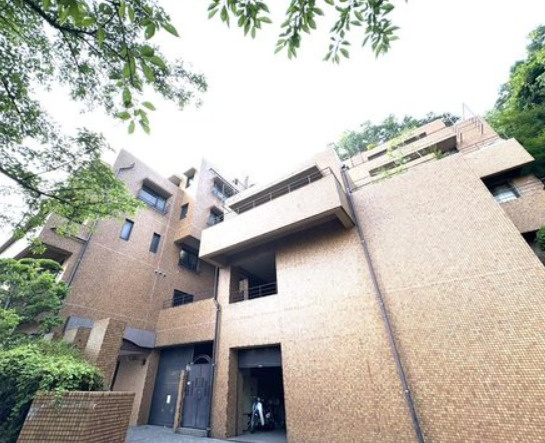 ロワ・ヴェール岡本