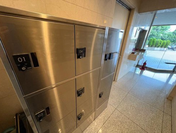 ロワ・ヴェール岡本のその他共用部分|宅配ボックス