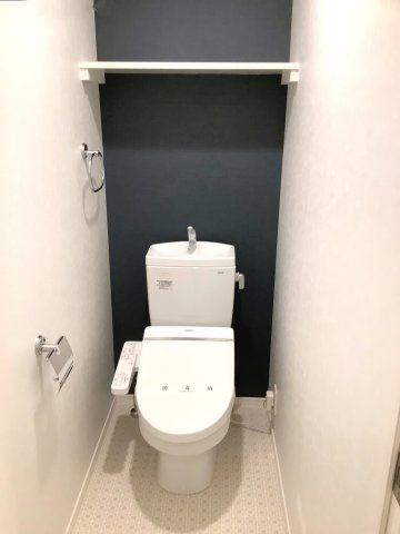 新品家具付きマンション博多駅前3(KaGood福岡)のトイレ