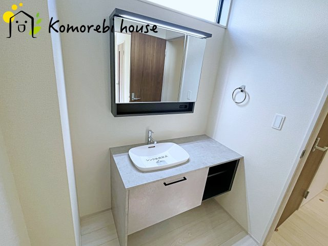 さいたま市見沼区深作　4期　新築一戸建て　リーブルガーデン　01の独立洗面台|26.1.8撮影済み