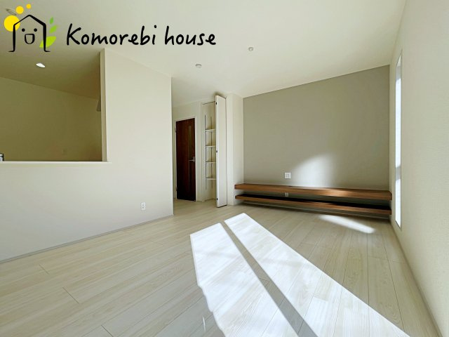 さいたま市見沼区深作　4期　新築一戸建て　リーブルガーデン　01の居間・リビング|26.1.8撮影済み