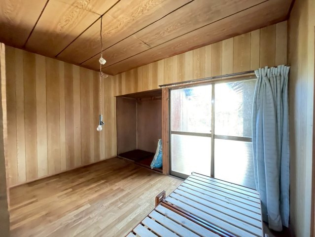 茨城県行方市吉川　中古戸建の洋室