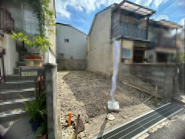 向日市物集女町燈篭前の外観|周辺は閑静な住宅街ですので、静かな環境の立地です(^^)/