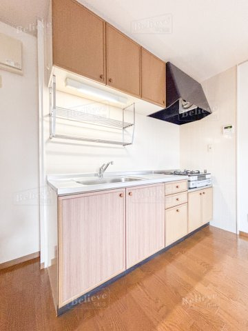 ハイネス迎野のキッチン|2口コンロ・グリル付きのキッチンです♪