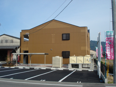 【駐車場】 | ファミール　ガーデン | 外観写真（昼）