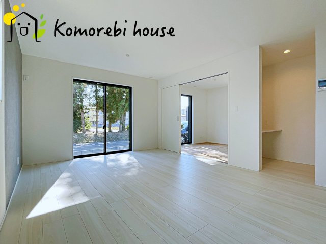 比企郡川島町中山　11期　新築一戸建て　グラファーレ　04の居間・リビング|おしゃれな居間です